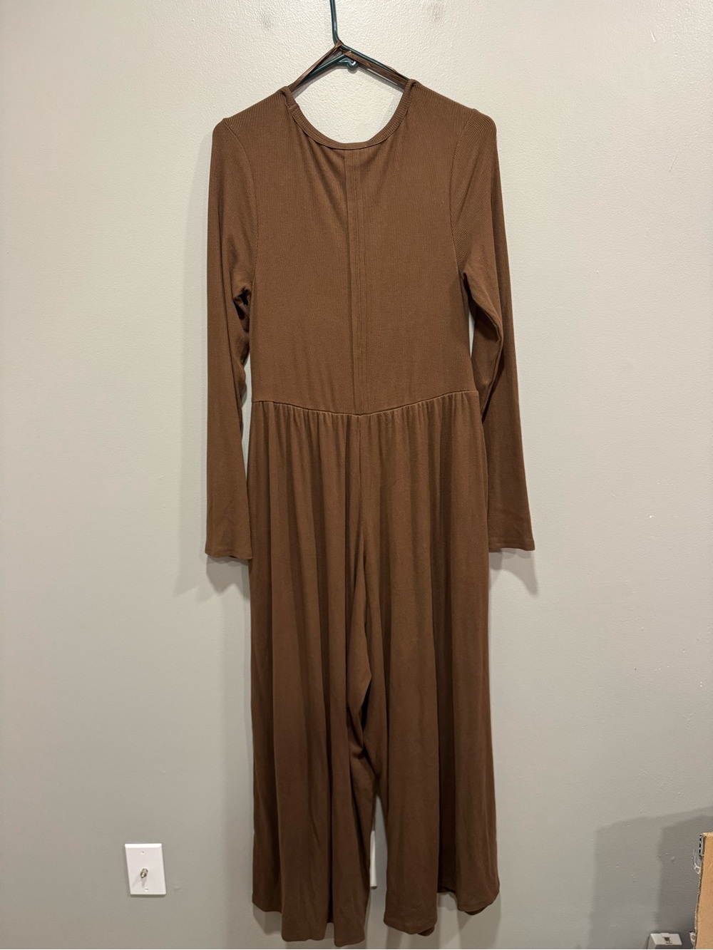 NWT New In Wide Leg Chocolate Brown Long Sleeve Jumpsuit Size Large - Picture 4 of 10